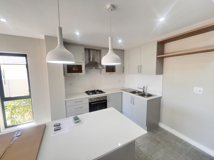 To Let 2 Bedroom Property for Rent in Cape Farms Western Cape